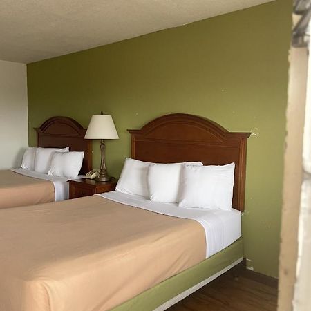 Relax Inn & Suites Mattoon Экстерьер фото