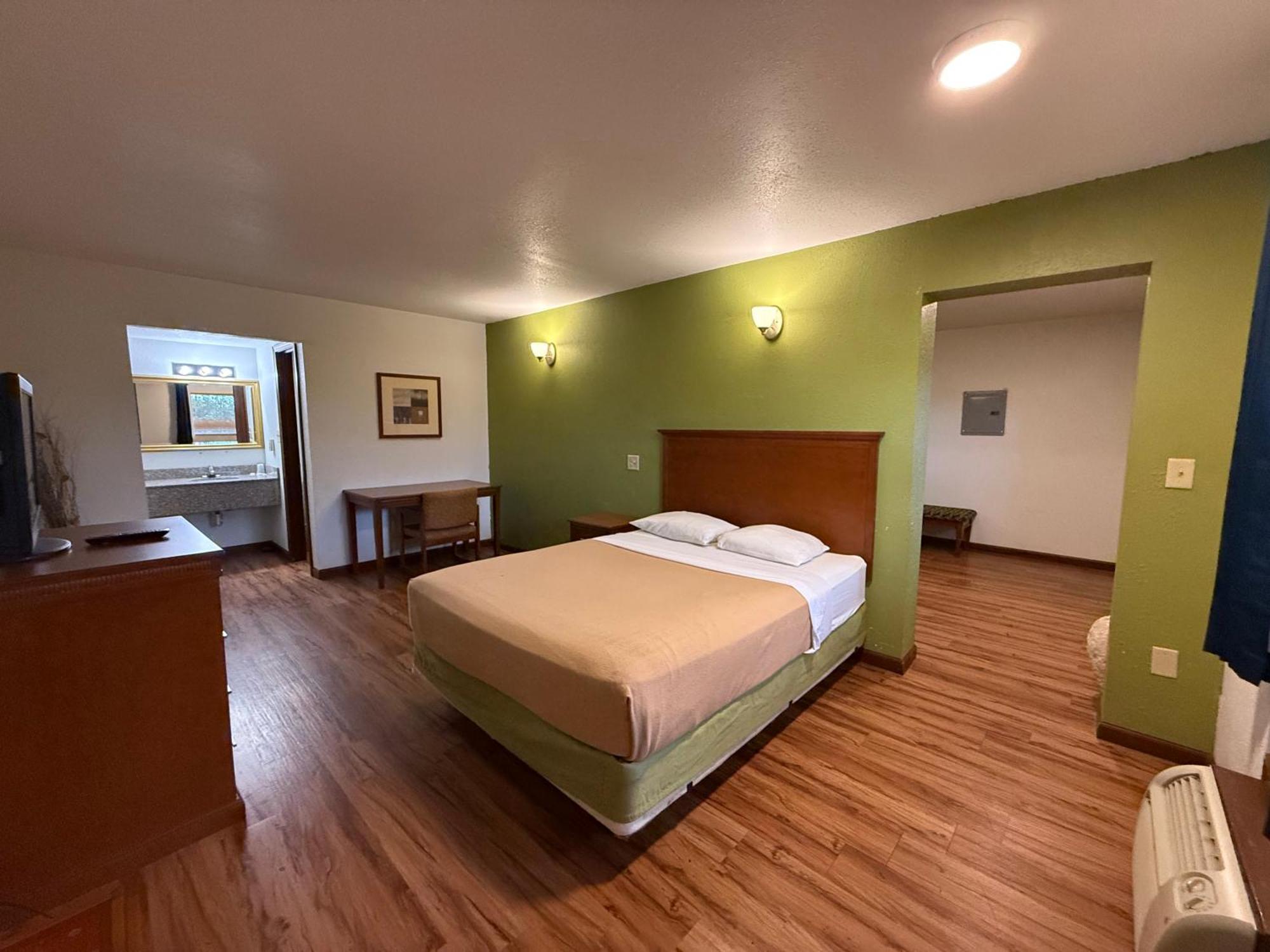 Relax Inn & Suites Mattoon Экстерьер фото